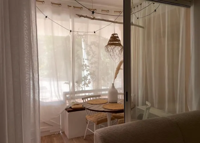 Charming Air-conditioned One-bedroom 150m From Cavaliere * Le Lavandou