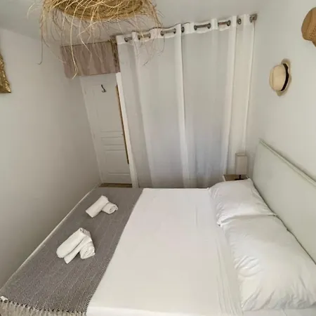 Charming Air-conditioned One-bedroom 150m From Cavaliere * Le Lavandou