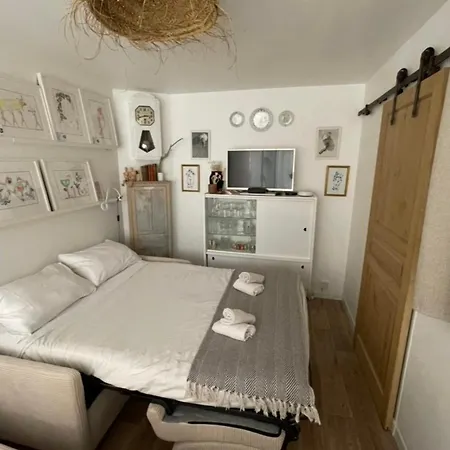 Apartment Charming Air-conditioned One-bedroom 150m From Cavaliere Le Lavandou