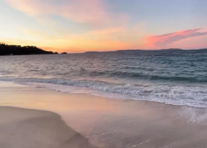 Charming Air-conditioned One-bedroom 150m From Cavaliere Le Lavandou